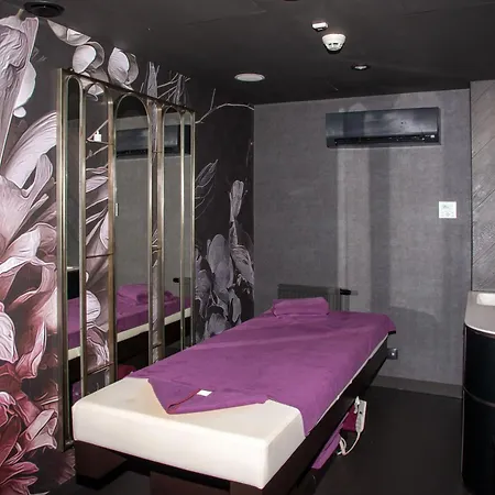 Maya's Flats & 55 - Grano Pszenn * גדנסק